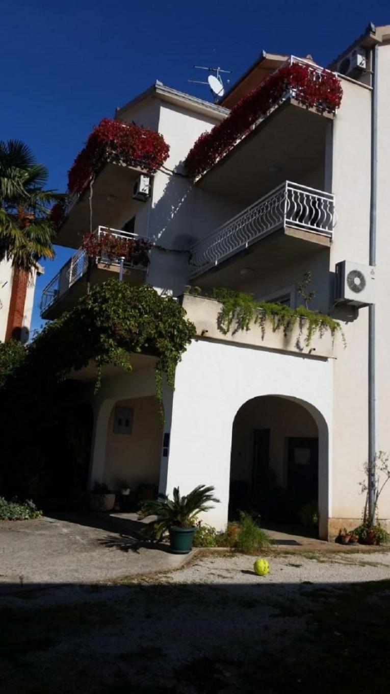 Apartments Biserka - 50 M From Beach Trogir Zewnętrze zdjęcie