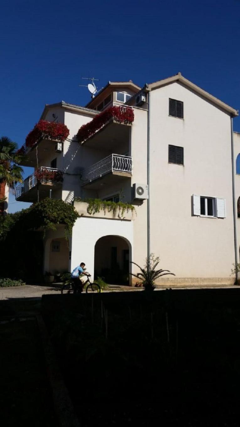 Apartments Biserka - 50 M From Beach Trogir Zewnętrze zdjęcie