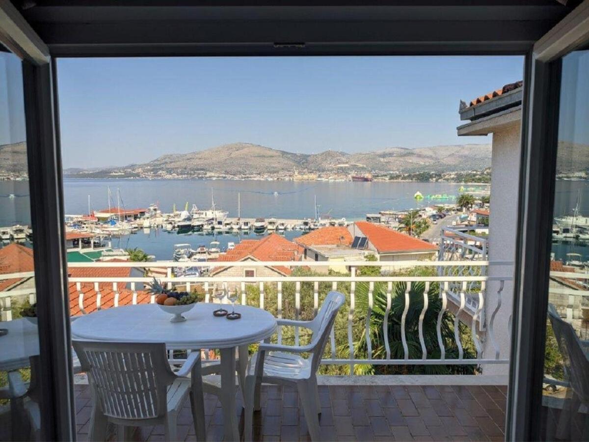 Apartments Biserka - 50 M From Beach Trogir Zewnętrze zdjęcie