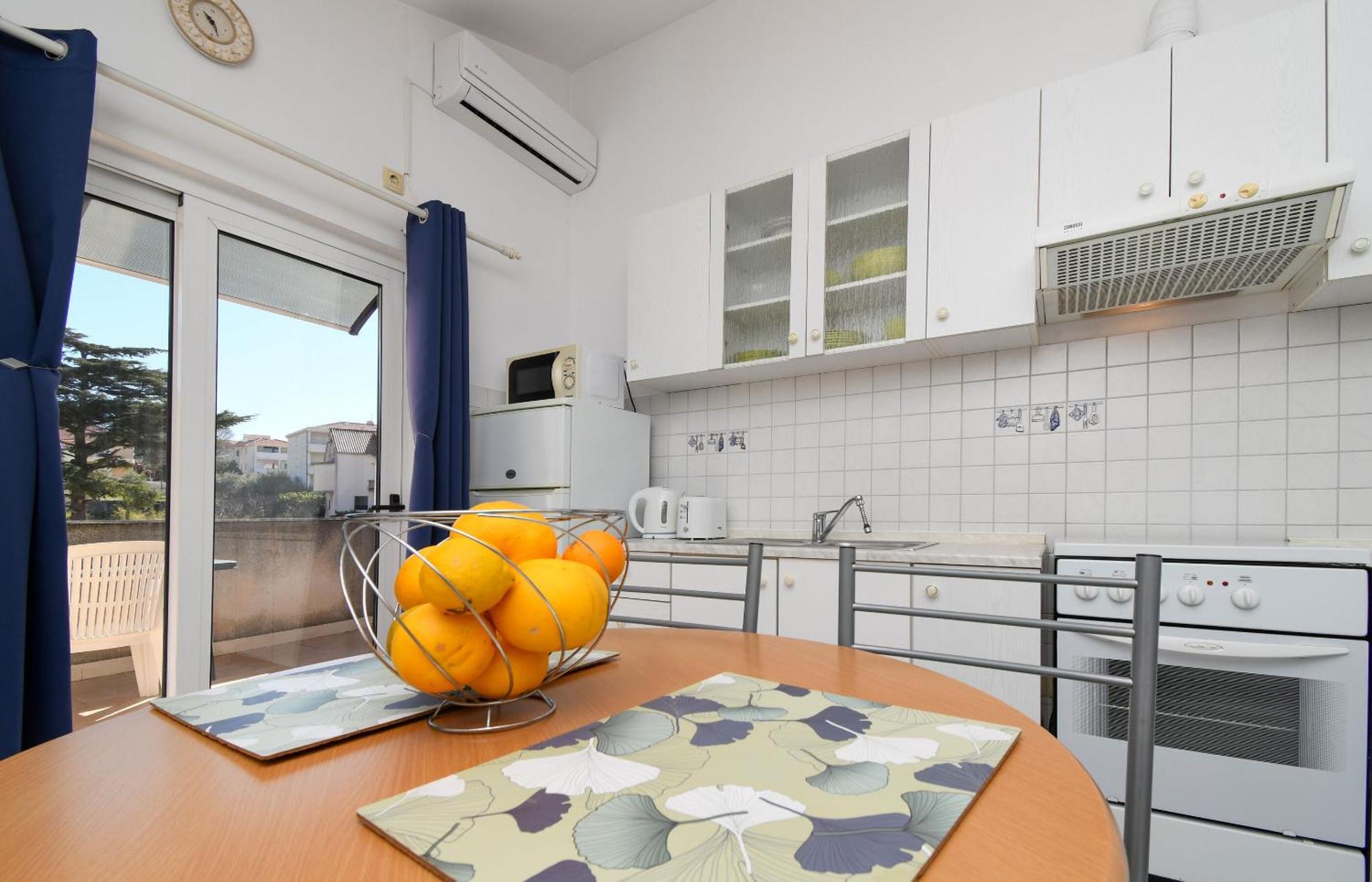 Apartments Biserka - 50 M From Beach Trogir Zewnętrze zdjęcie
