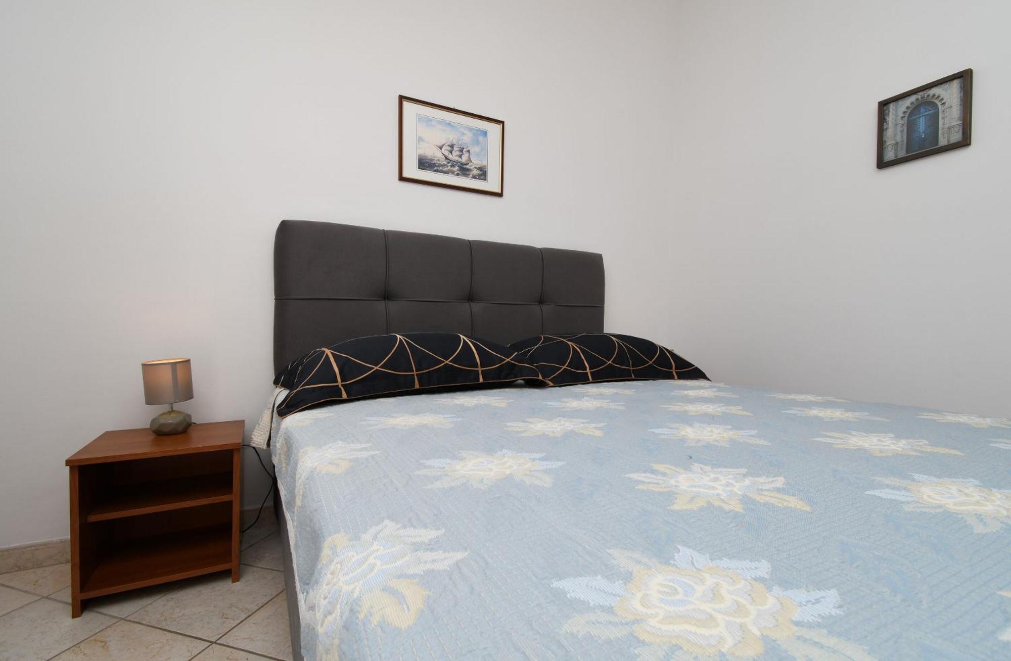 Apartments Biserka - 50 M From Beach Trogir Zewnętrze zdjęcie