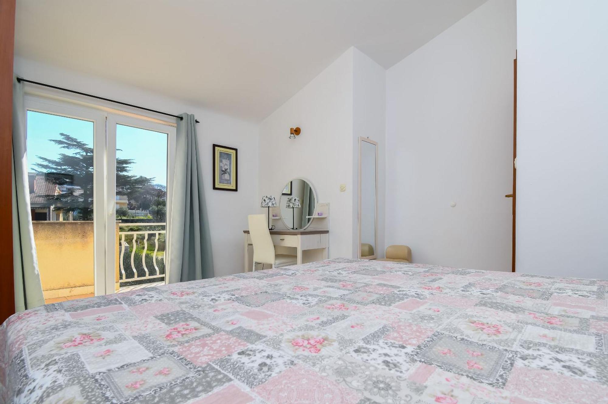 Apartments Biserka - 50 M From Beach Trogir Zewnętrze zdjęcie