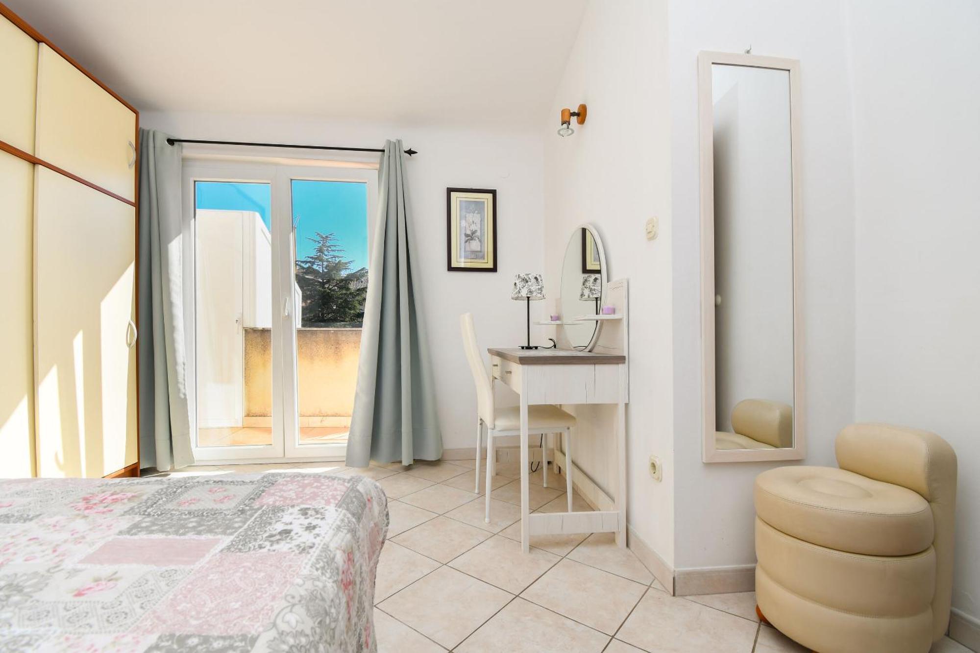 Apartments Biserka - 50 M From Beach Trogir Zewnętrze zdjęcie