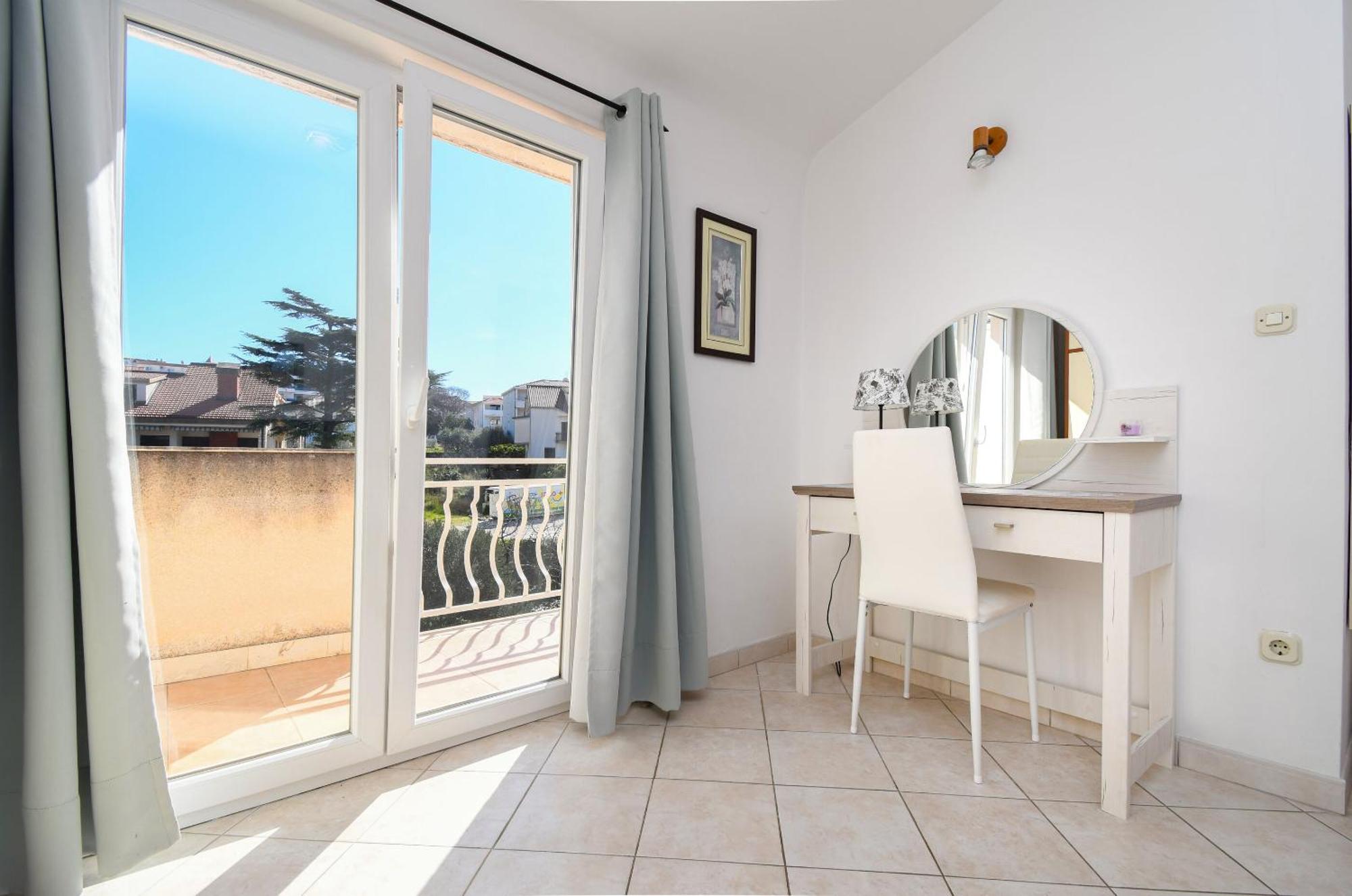 Apartments Biserka - 50 M From Beach Trogir Zewnętrze zdjęcie