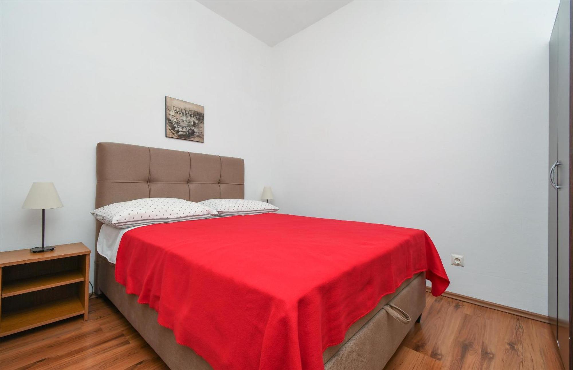 Apartments Biserka - 50 M From Beach Trogir Zewnętrze zdjęcie