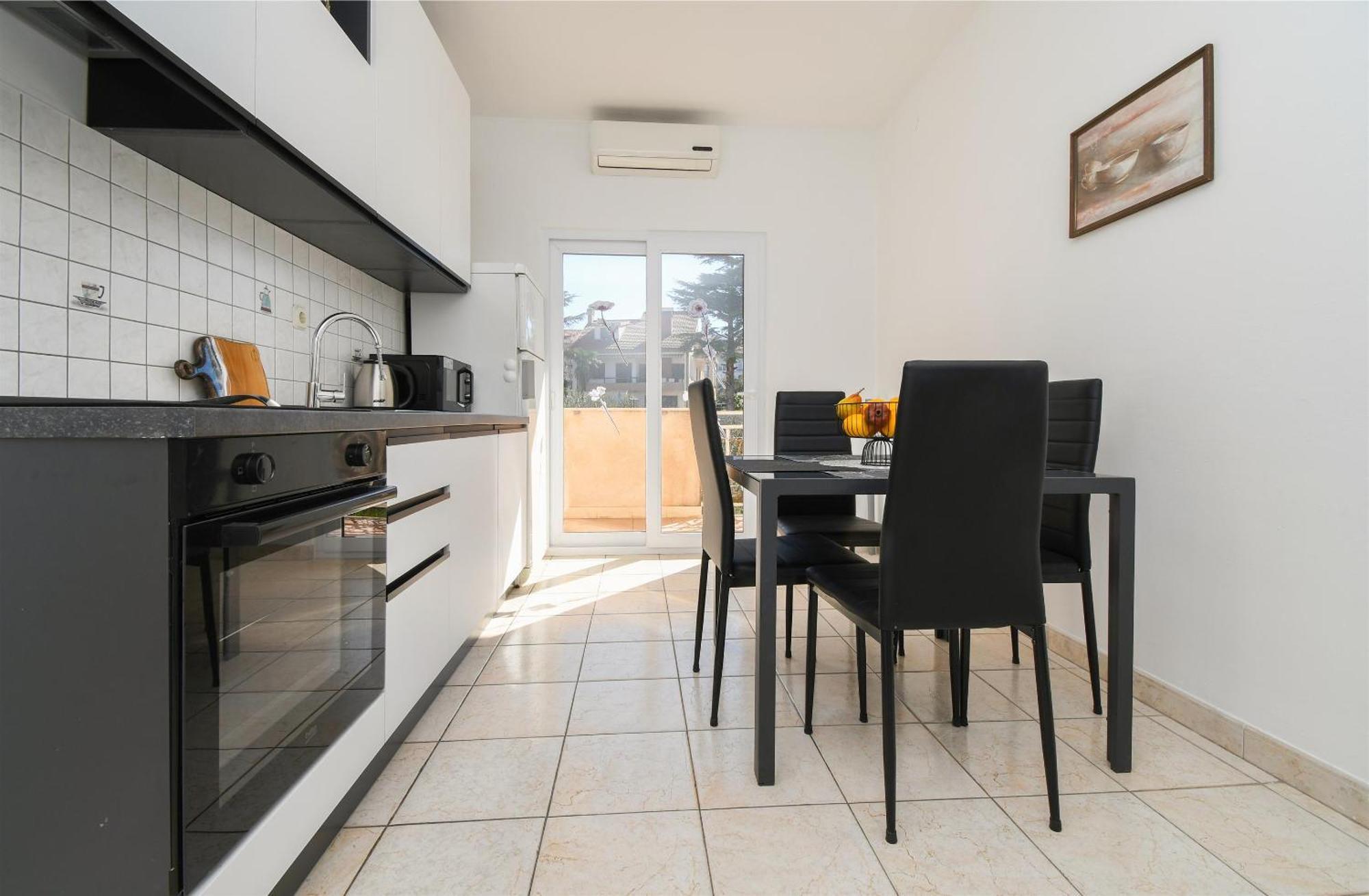Apartments Biserka - 50 M From Beach Trogir Zewnętrze zdjęcie