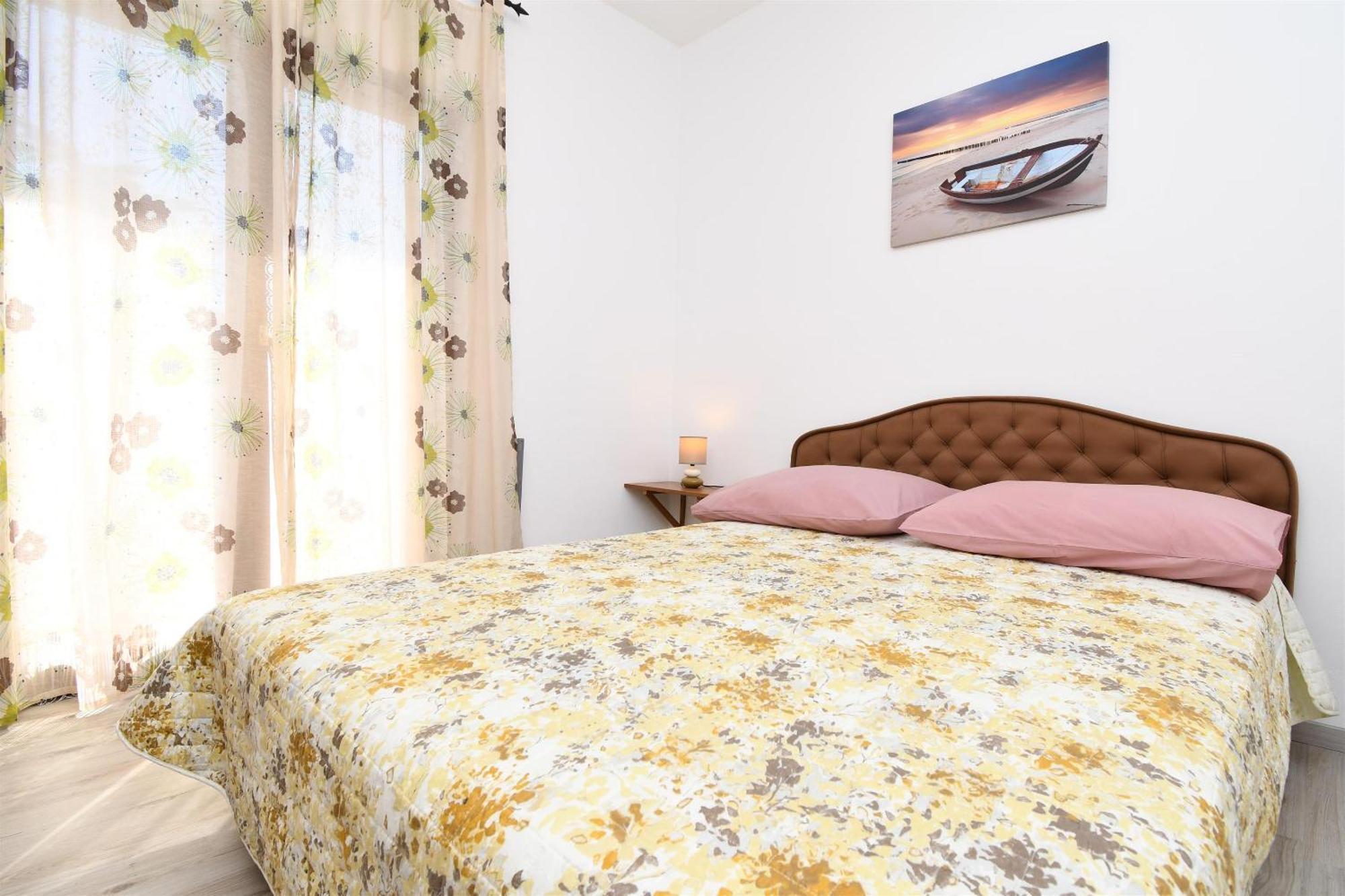 Apartments Biserka - 50 M From Beach Trogir Zewnętrze zdjęcie